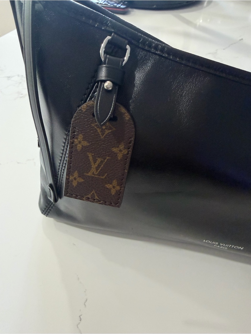 Louis Vuitton Black CarryAll East-West Shoulder Bag with Monogram Tag - Picture 5 of 15